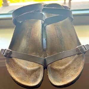 BIRKENSTOCKS style:daloa, lightly loved. Color:Mocha, Size:39/ 8 1/2?